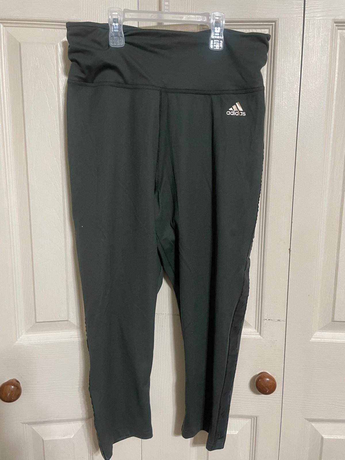 Adidas Zoe Saldana High Rise Cropped Green Tights /Active Wear Leggings Size M