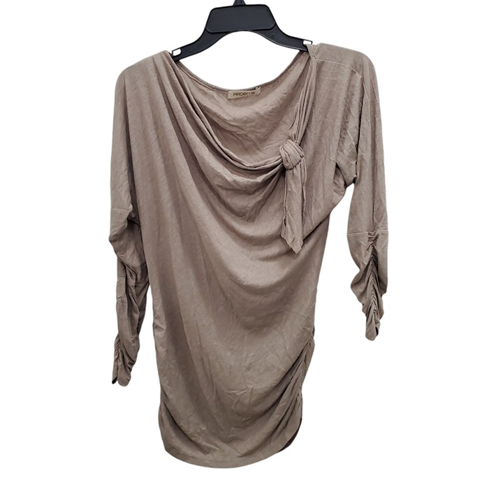 Arden B Women's Light Brown Ruched Side Long Sleeve Asymmetrical Knit Top Sz M