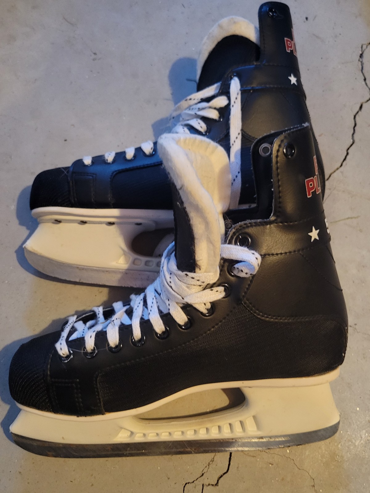 hockey skates
