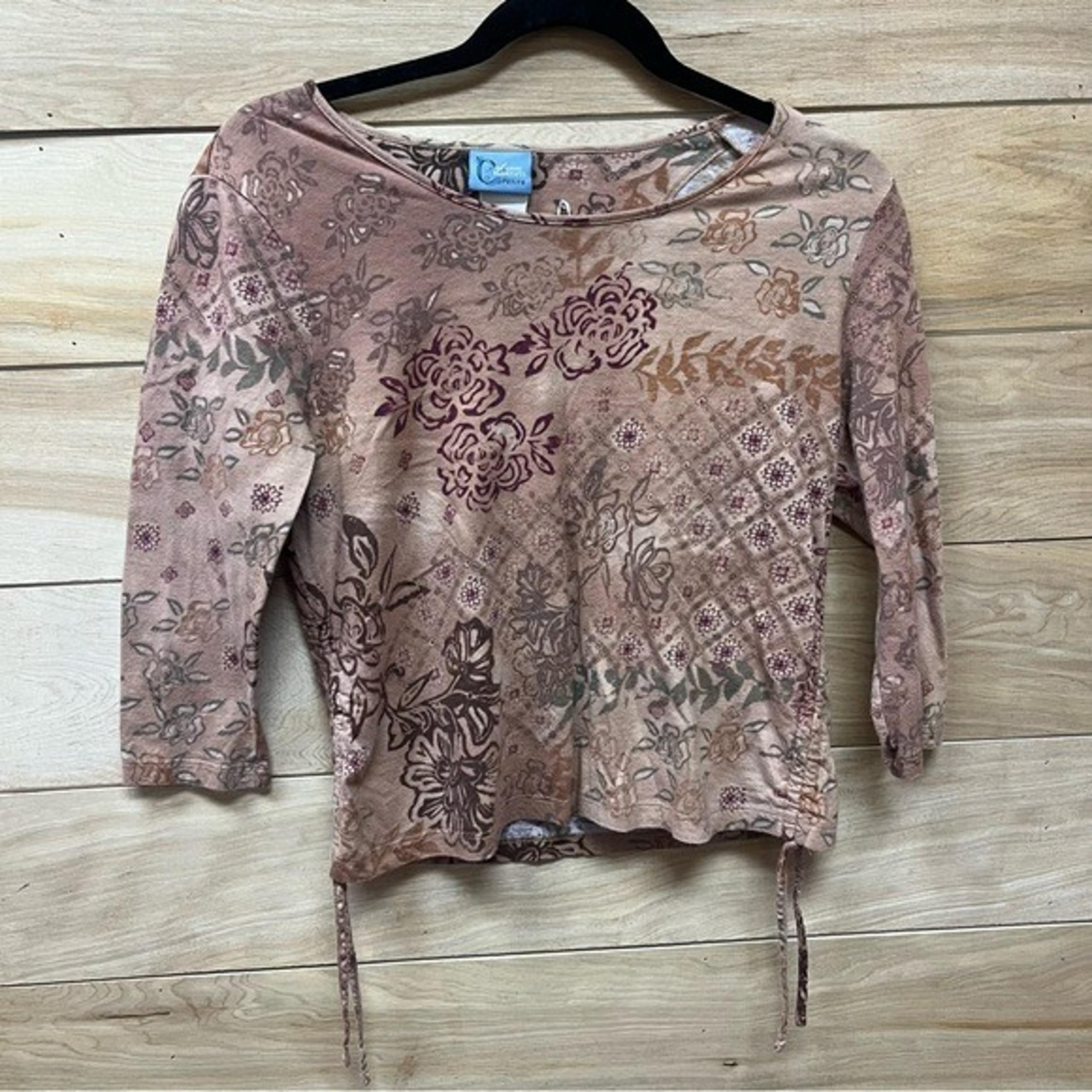Vintage boho cottage core floral 3/4 sleeve side tie waist line cropped top