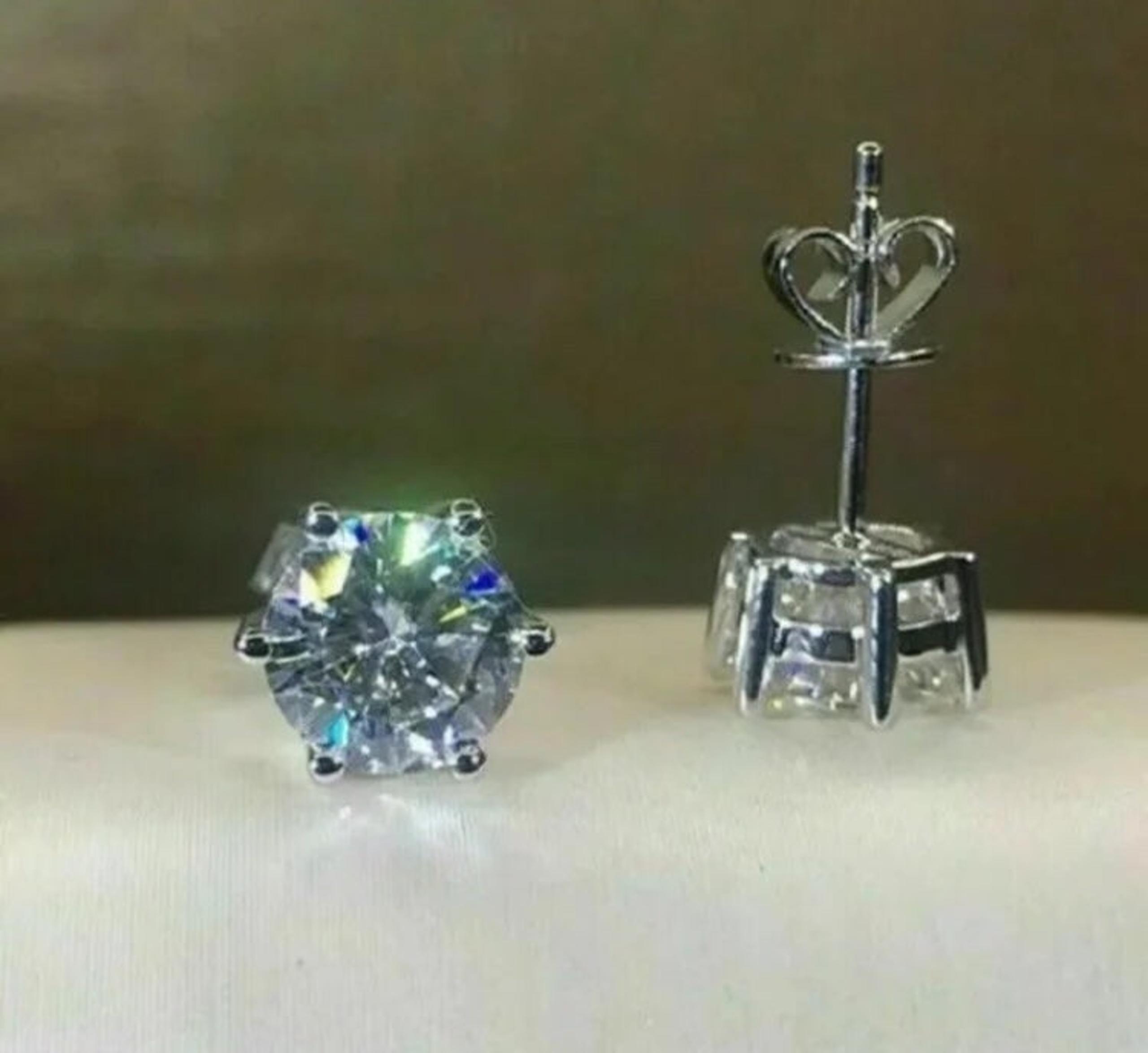 14K White Gold 1.6CT Genuine Moissanite Diamond Solitaire 5MM Round Earrings
