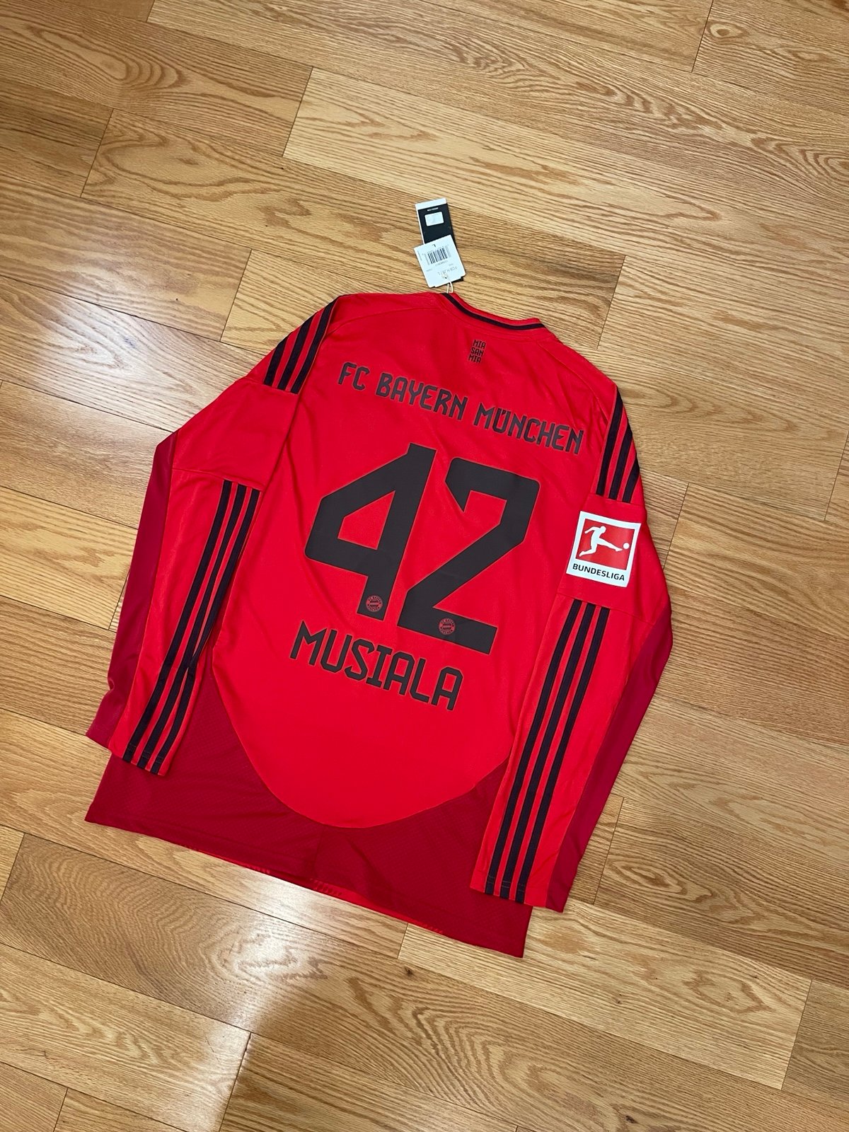 Adidas Bayern Munich JAMAL MUSIALA 2024/25 home jersey (Size Large)