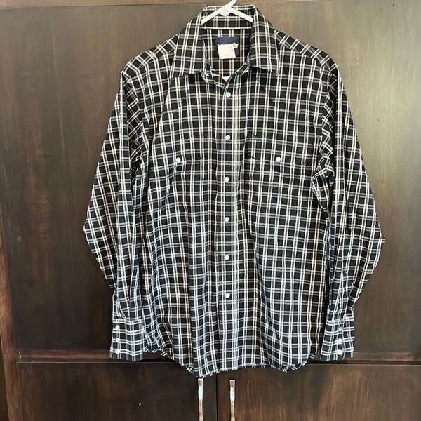 Wrangler Pearl Snap Black Plaid Shirt Medium