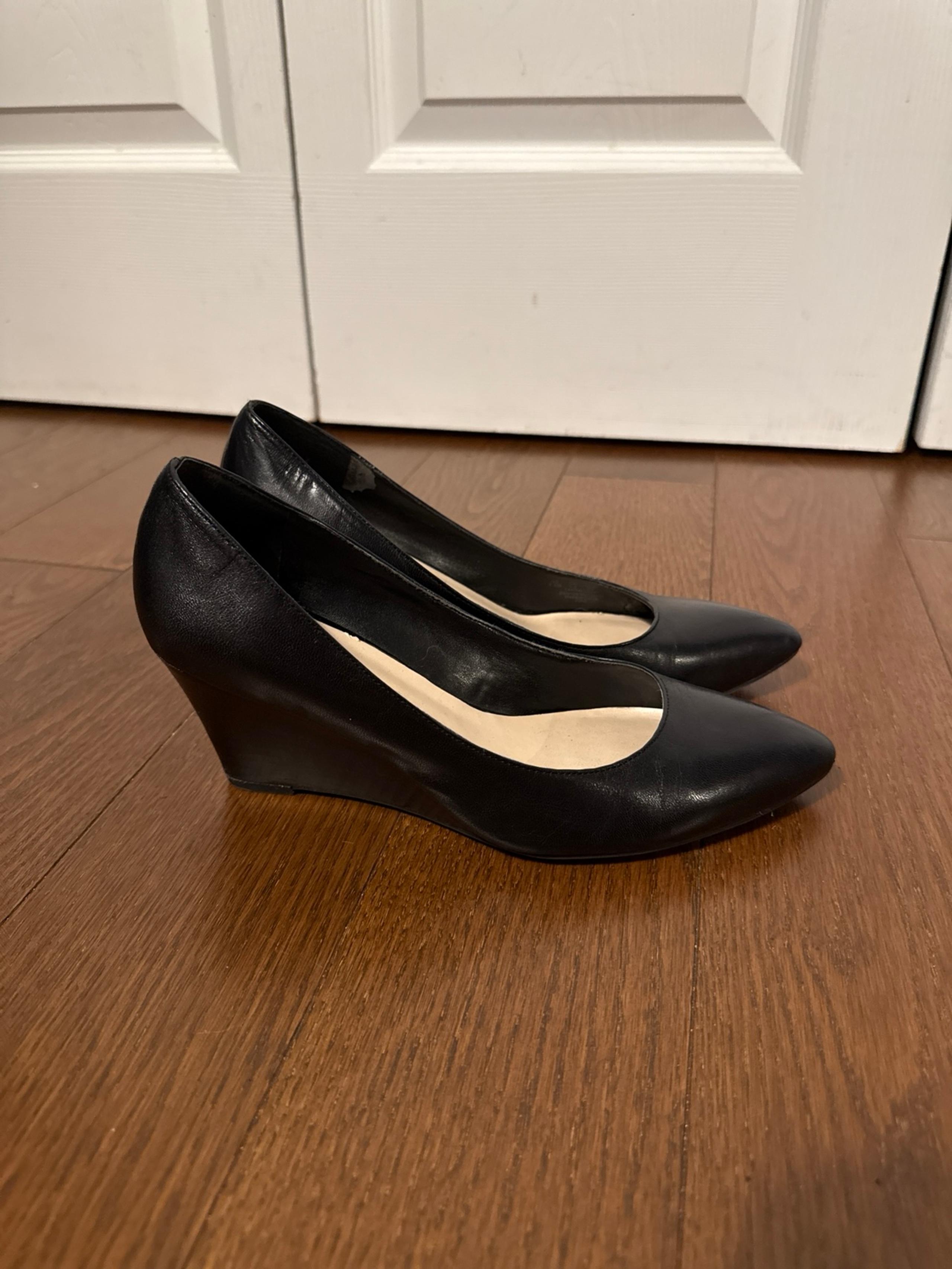 Franco Sarto Black Leather Wedge Heels 7.5
