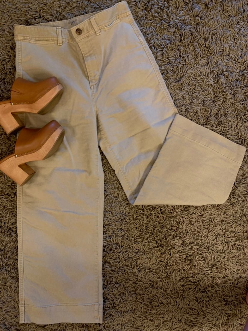 gap high rise wide leg cropped khaki pants