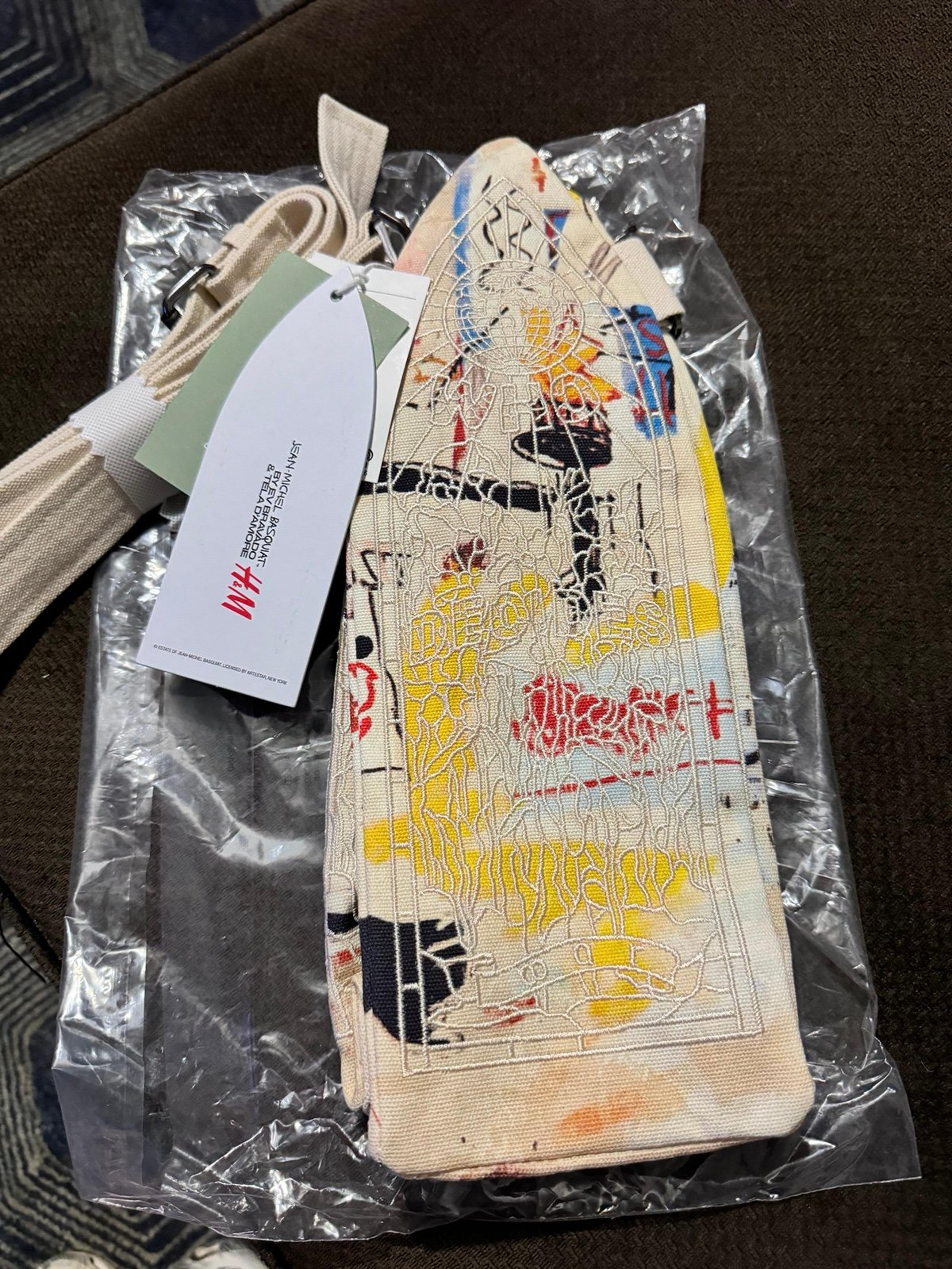 H&M bottle crossbody bag Basquiat x Ev Bravado & Téla D'Amore x H&M