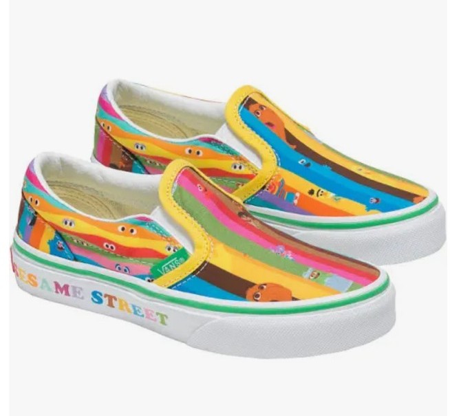 VANS X SESAME STREET CLASSIC SLIP ON SKATE/CASUAL SHOES [KIDS SIZE 2.5]