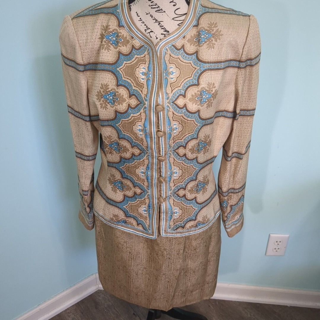 Adrianna Papell Skirt Suit 100% Silk Size 10 Brown Five Button Classic Office
