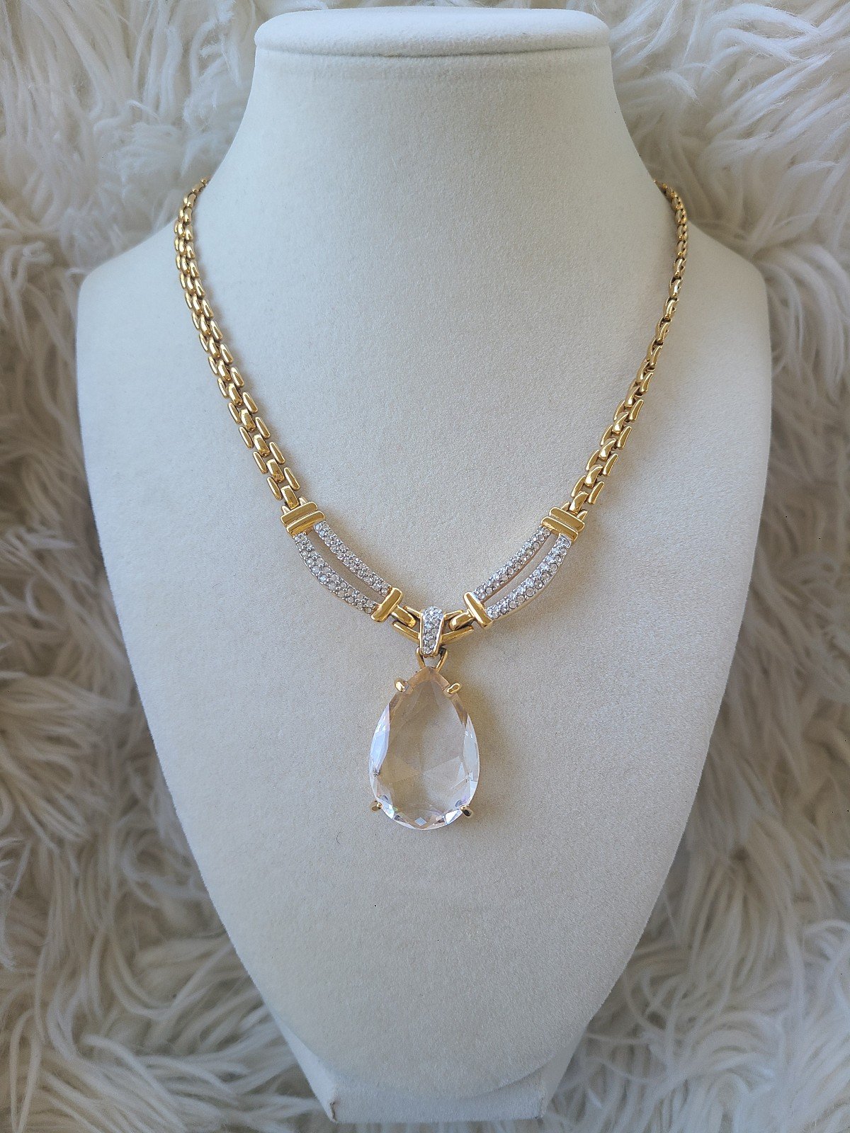 Gorgeous Swarovski Crystal Large Pendant Necklace- Great Condition