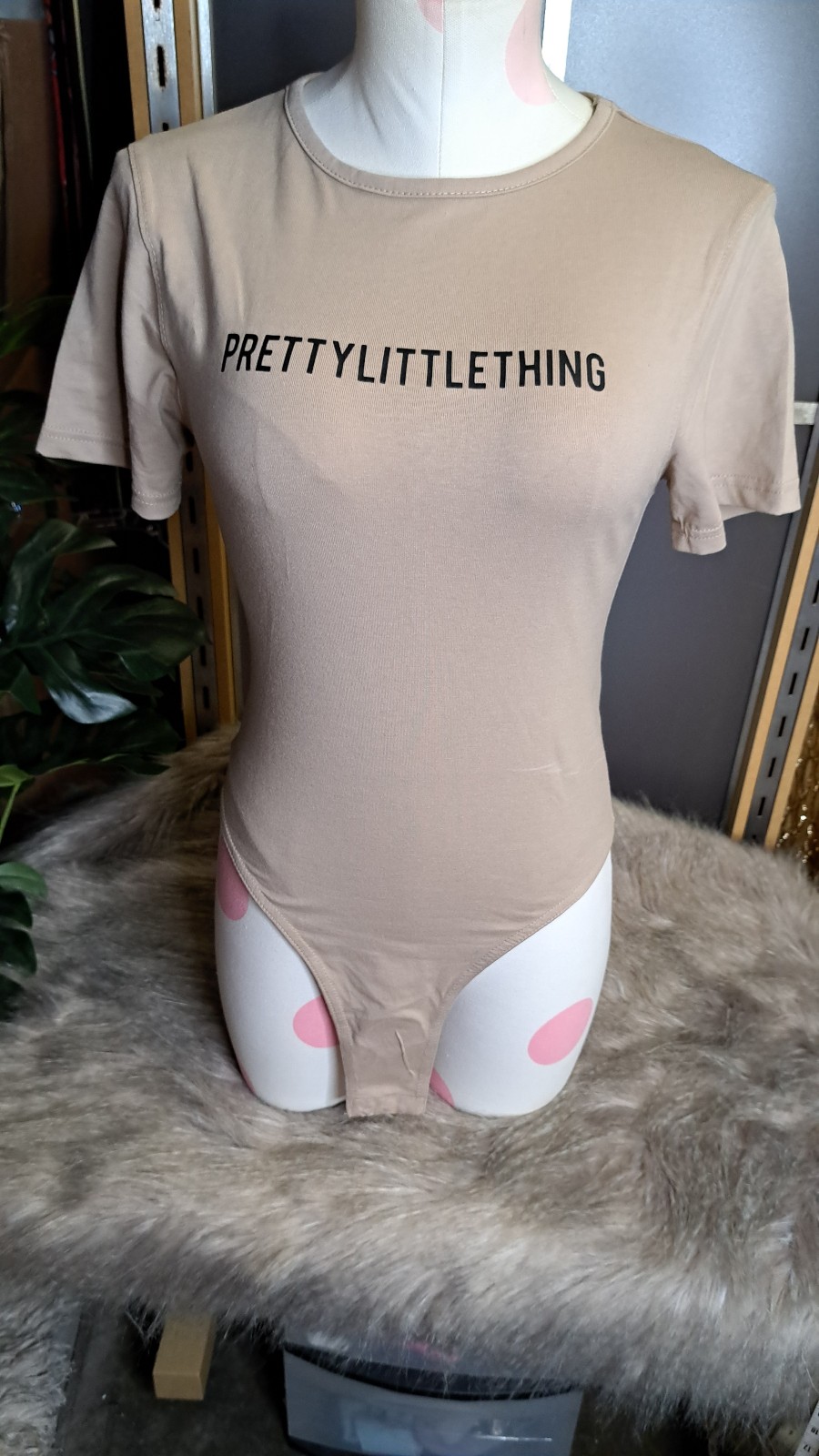 Prettylittlething Nude Mocha Short Sleeve Tshirt Bodysuit Graphic Snap Basic XL