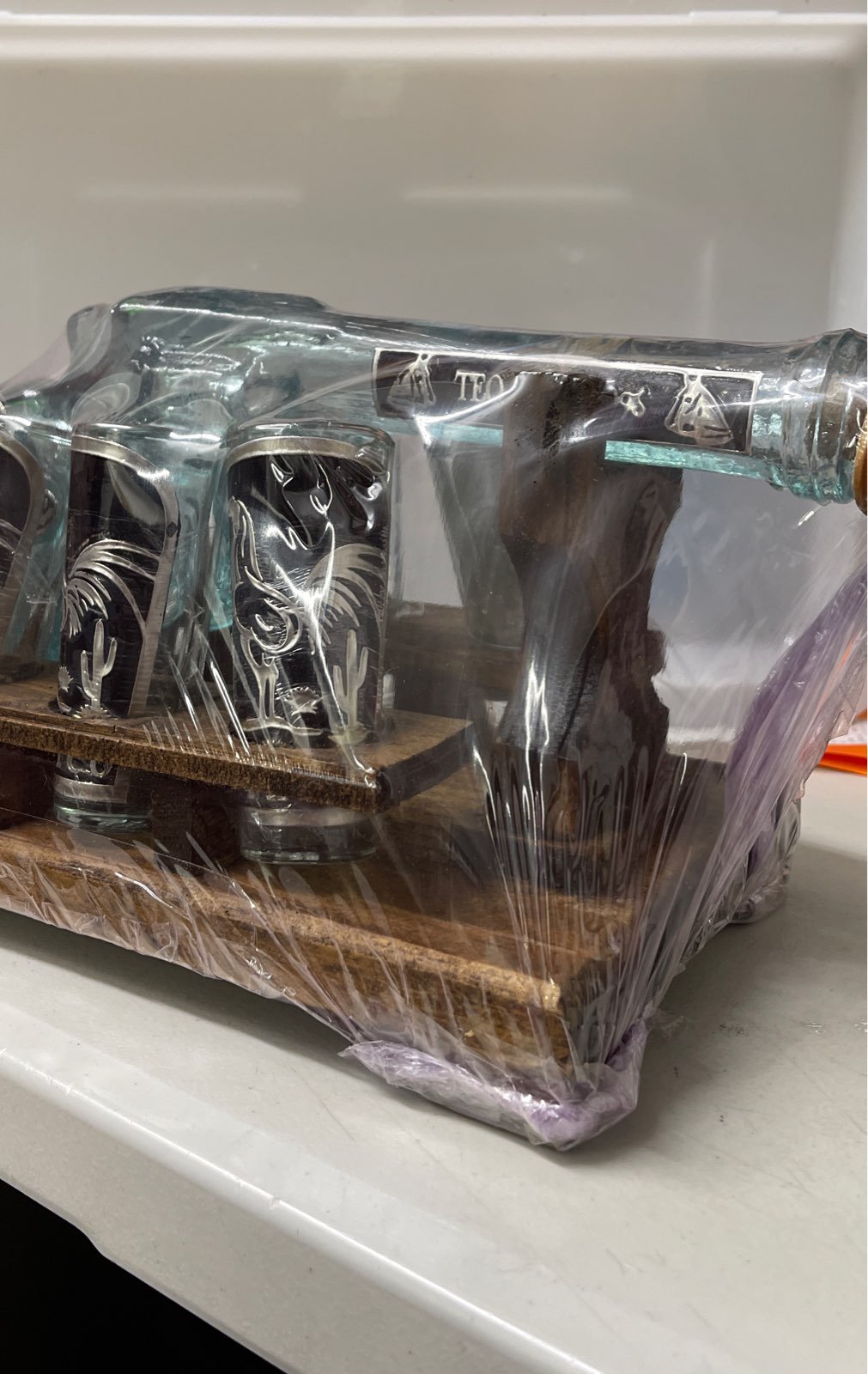 Wooden mini bar/tequilero de madera