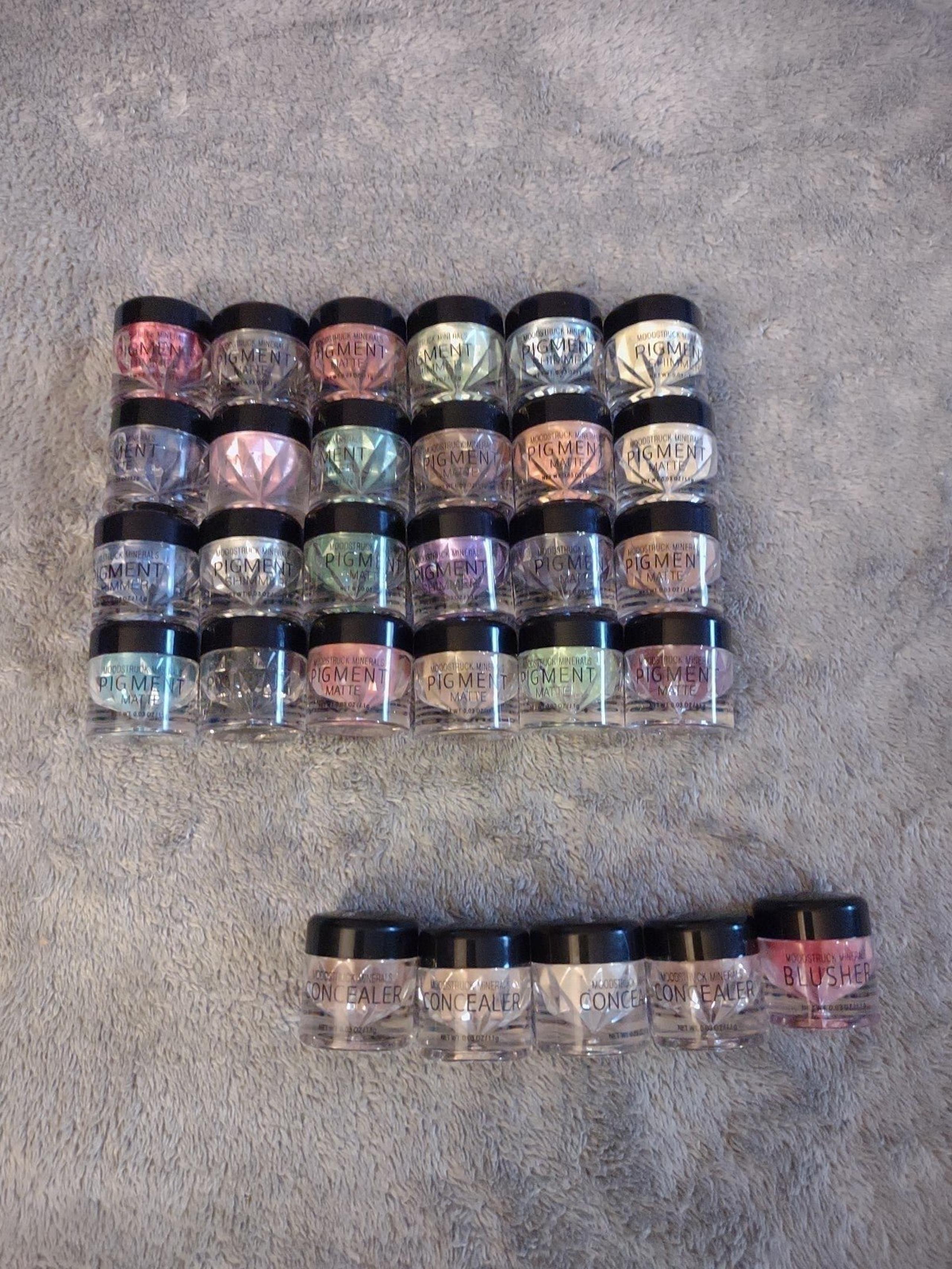 Younique Moonstruck Mineral Pigment (24), Concealer (4), and Blusher Bundle