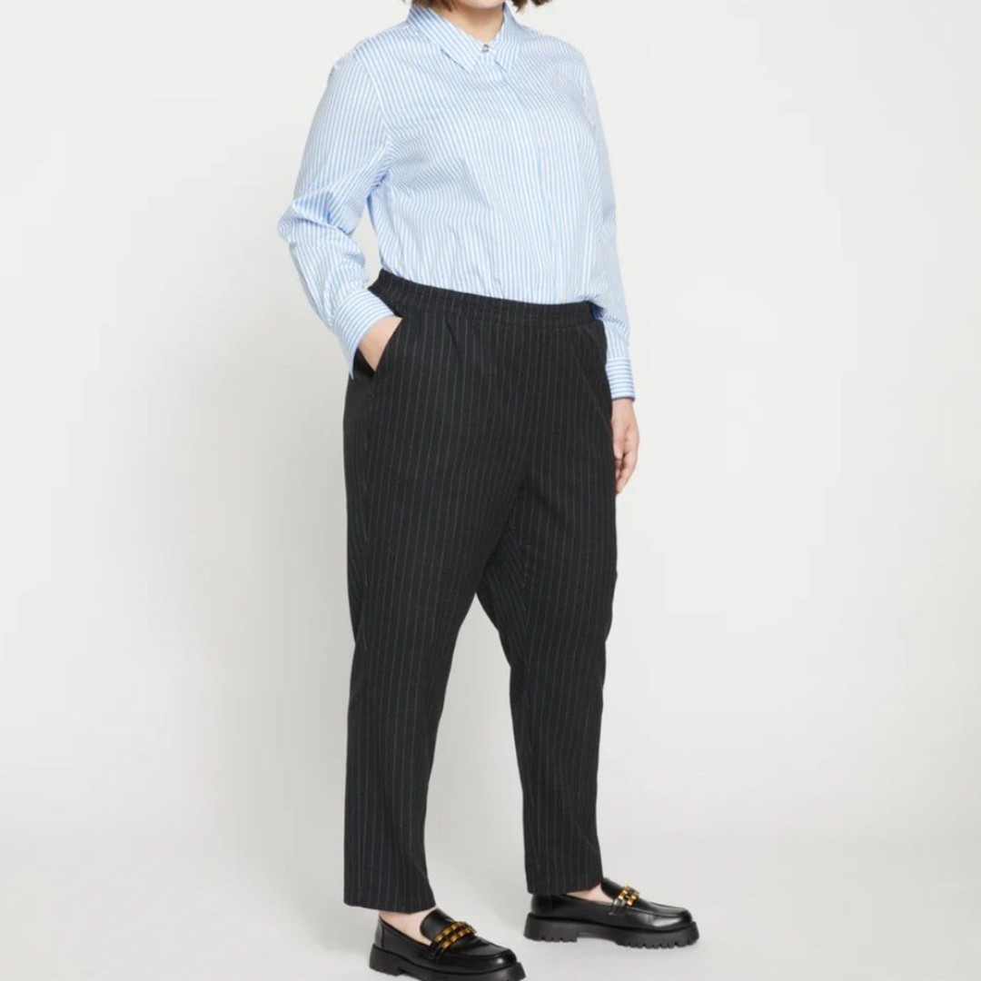 Universal Standard The Pinstripe Pant Pull On Graphite Dark Gray NWT 14-16