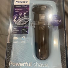 Philips Norelco Shaver 5300 Rechargeable Wet & Dry (pack of 1) Black -
