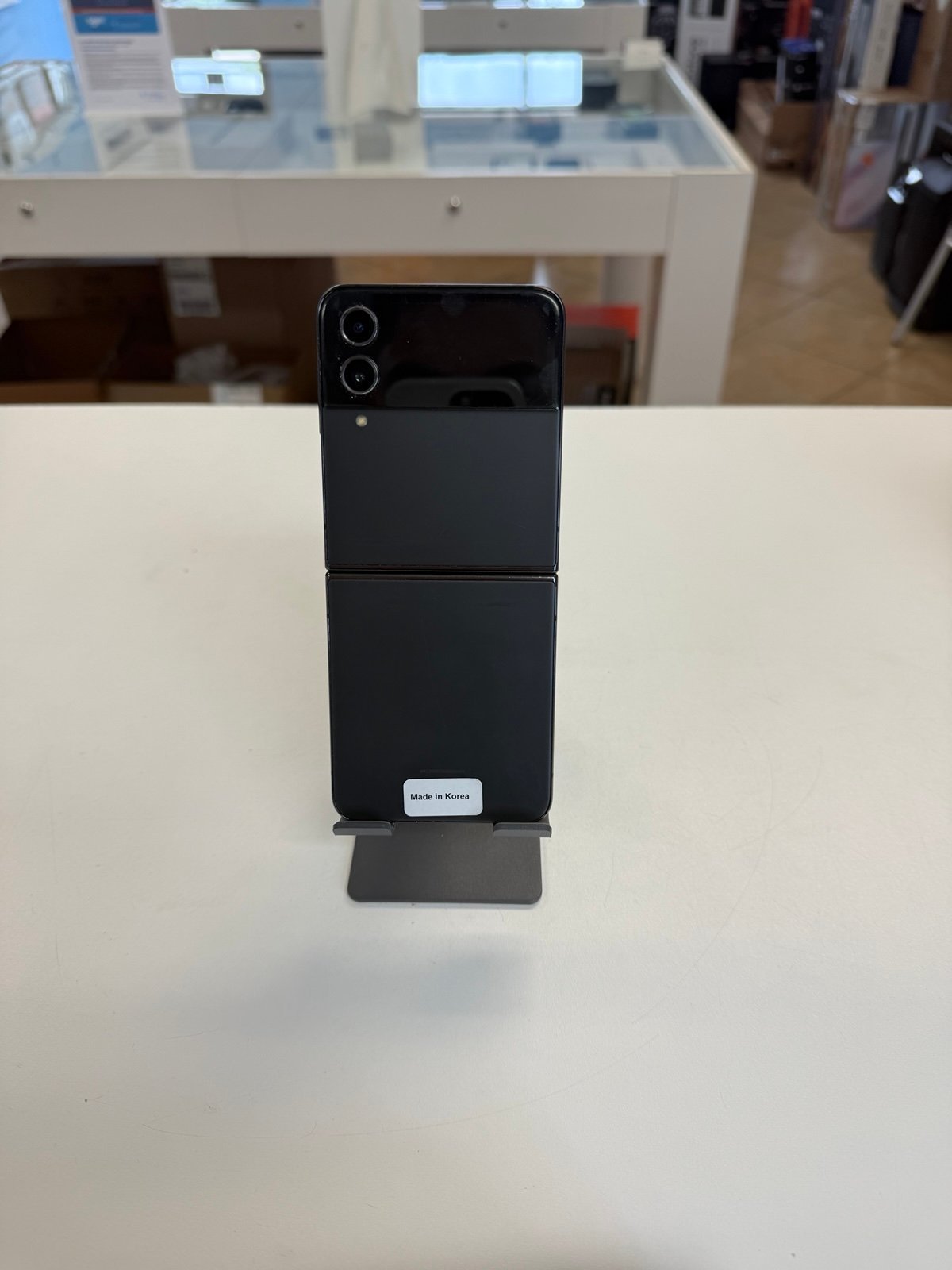 Samsung Galaxy Flip Z 4 Black 128Gb Unlocked excellent condition