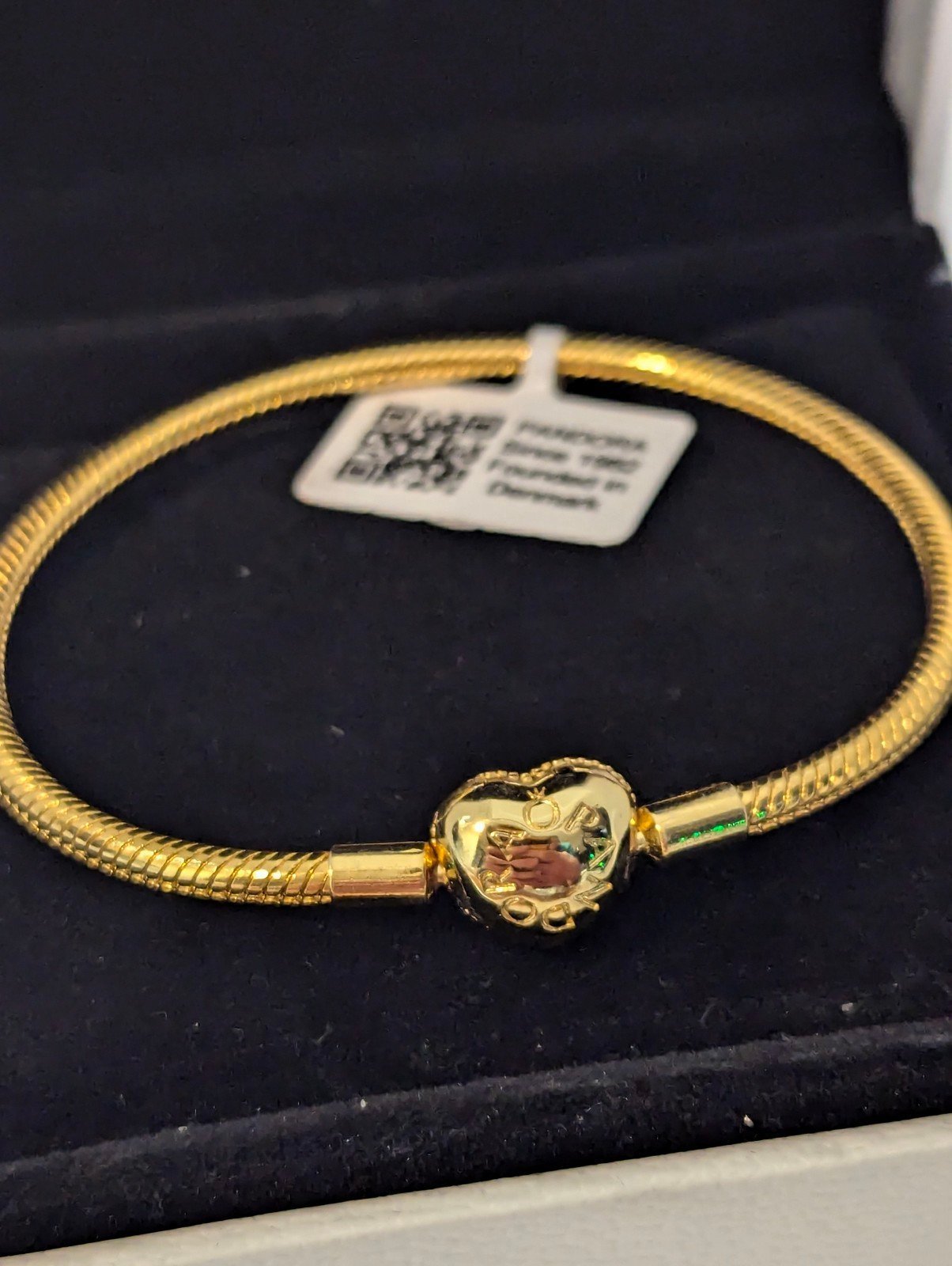 Pandora Moments Sparkling heart claps snake chain charm bracelet size 7.5 inches