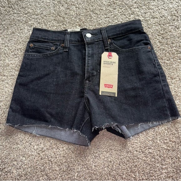 NWT! Levi's - Sculpt Black High Waist Denim Shorts