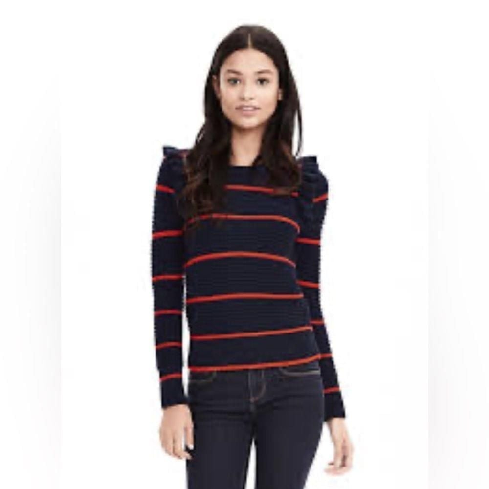 Womens Banana Republic Ruffle Pullover Sweater. Size M