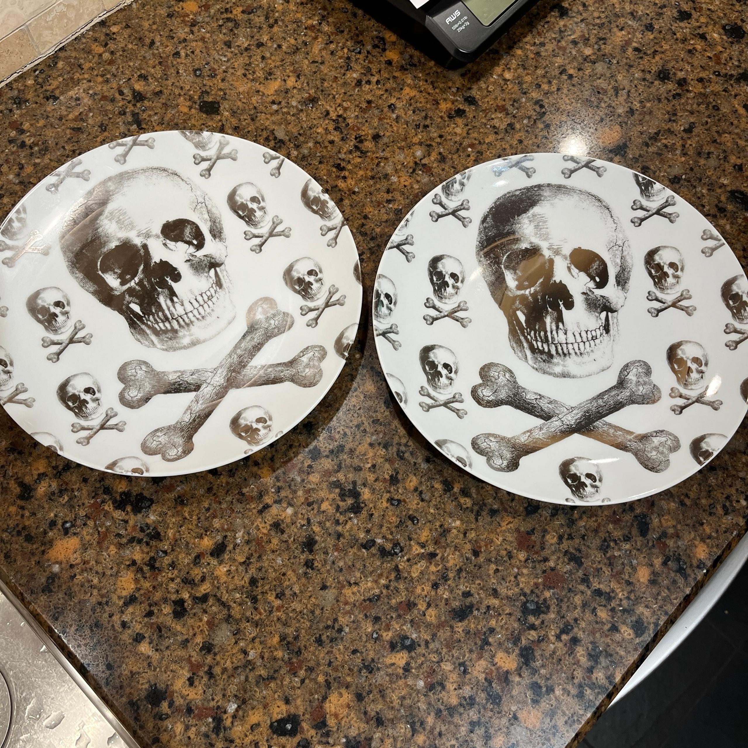 CHRISTIAN AUDIGIER Z GALLERIE SKULL CROSSBONES DINNER PLATES SET OF 2