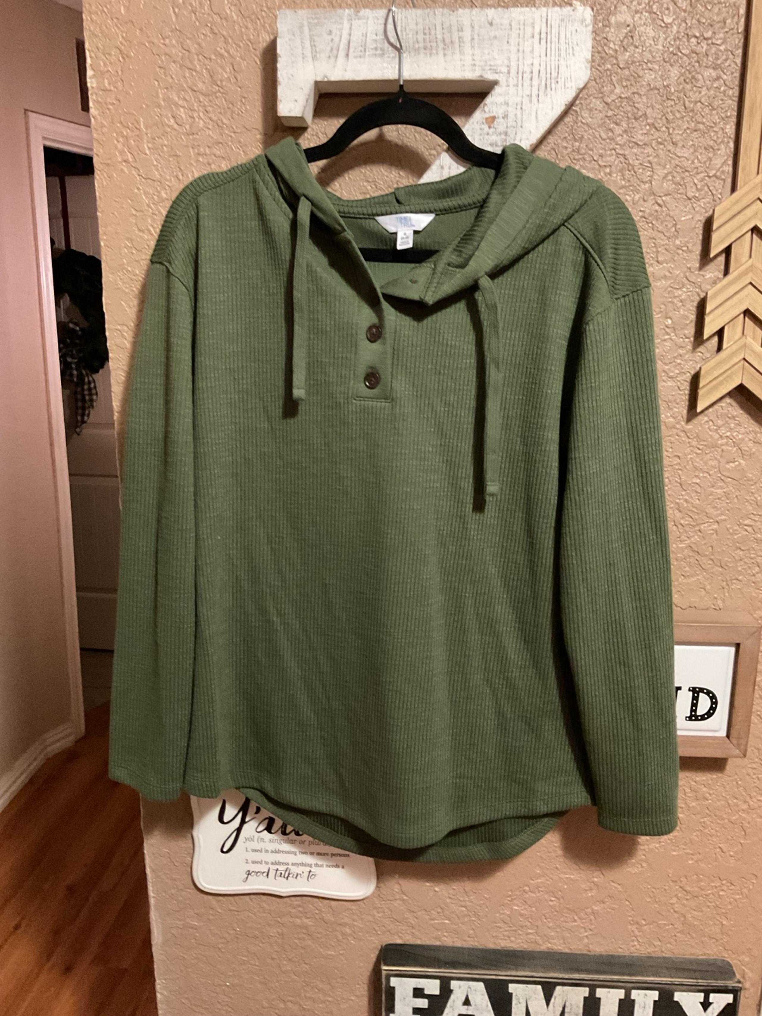 Time and Tru Olive Ribbed Hooded Top Women’s Size Small