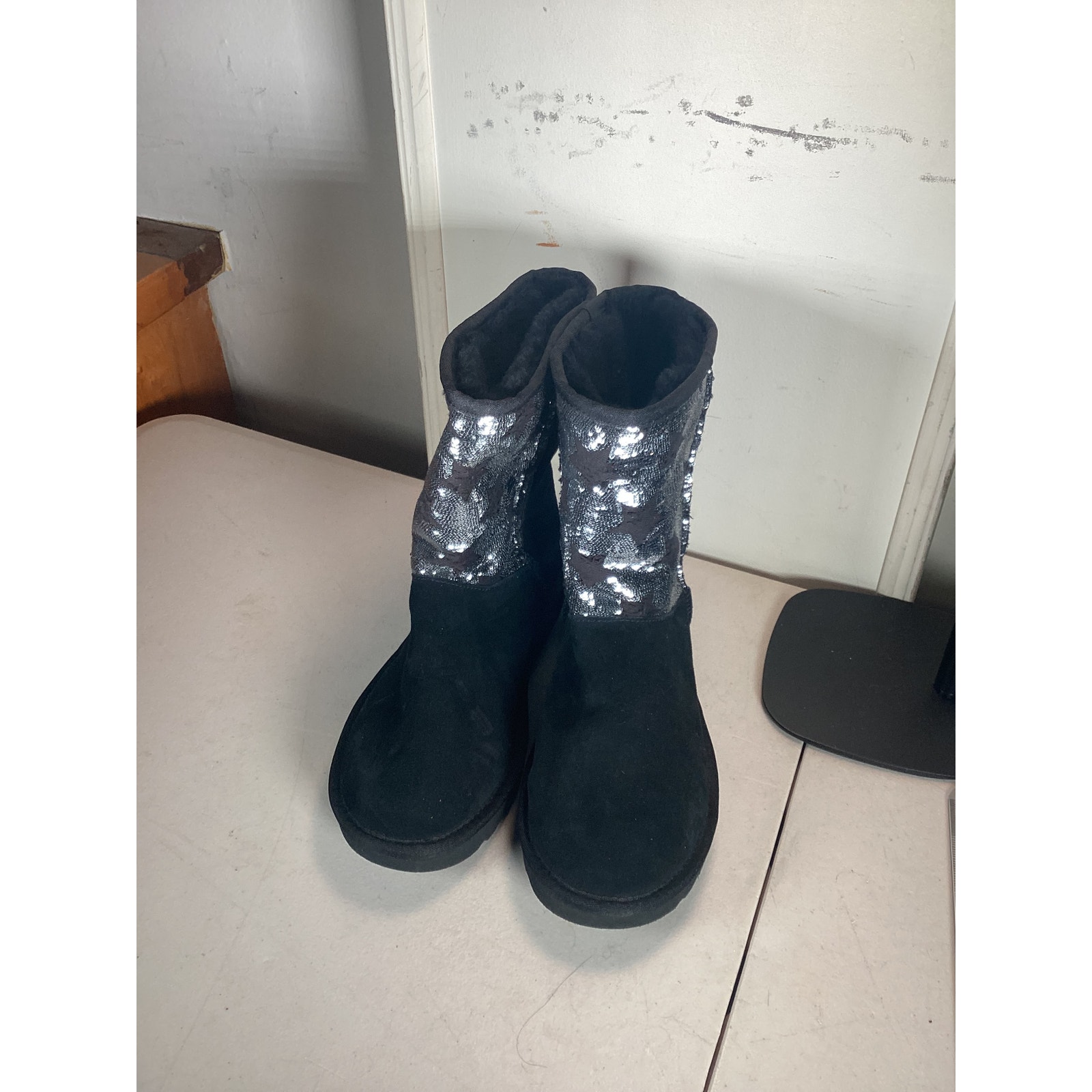 UGG Women’s Classic Mini Sequin Stars Boots, Black Size 8