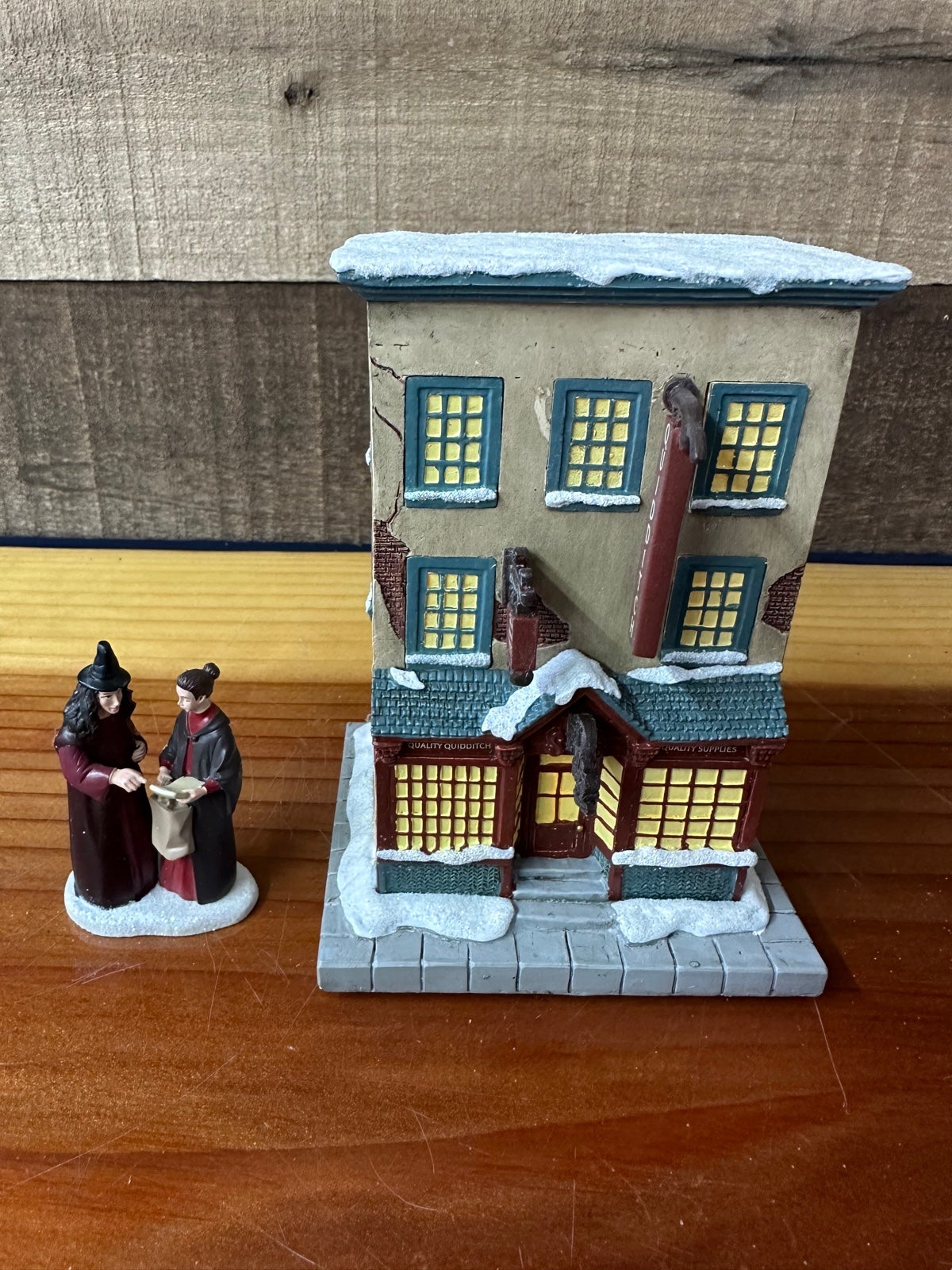 Harry Potter Hawthorne village quality quidditch and shoppers