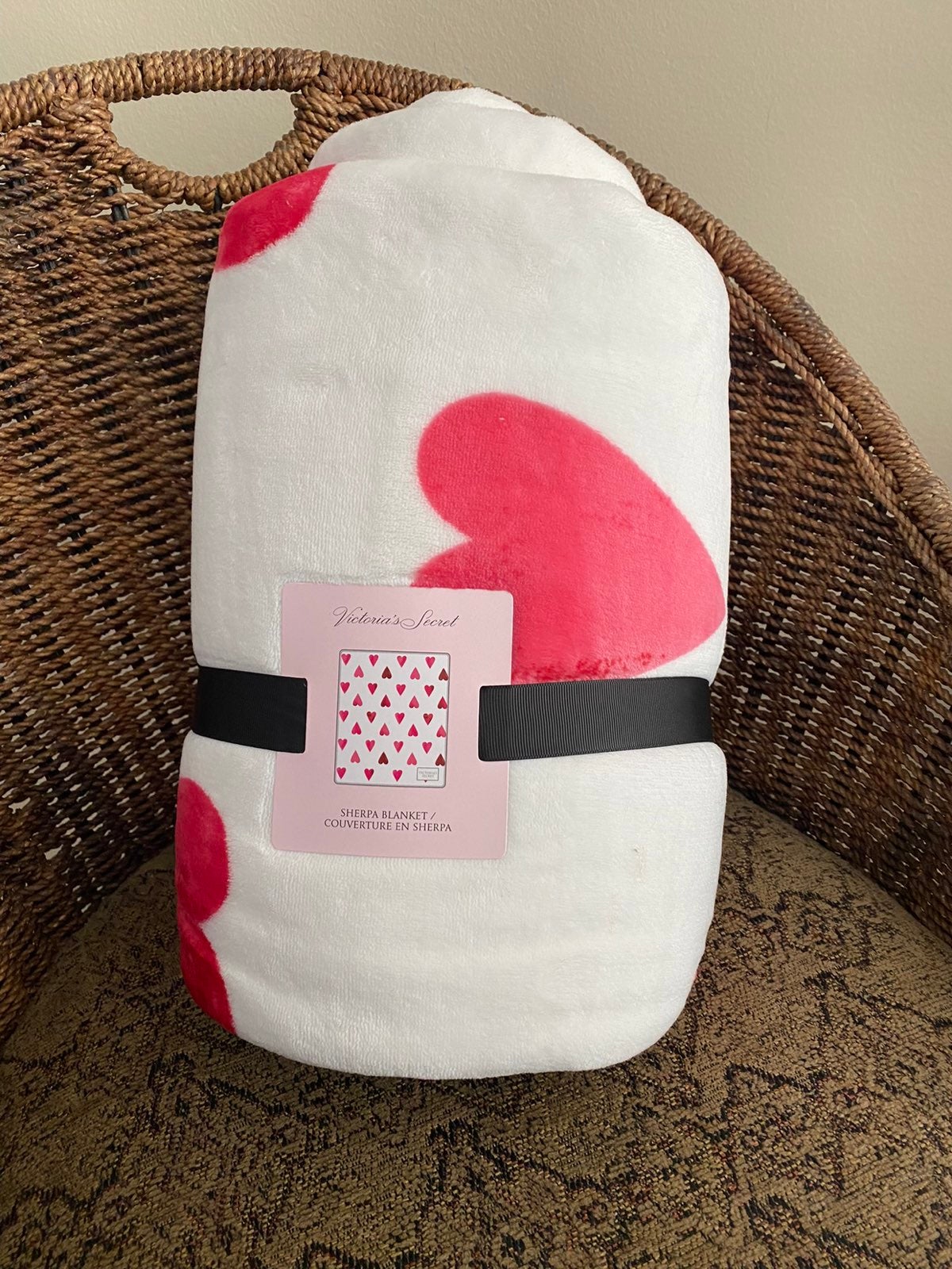 Victorias secret valentines day blanket