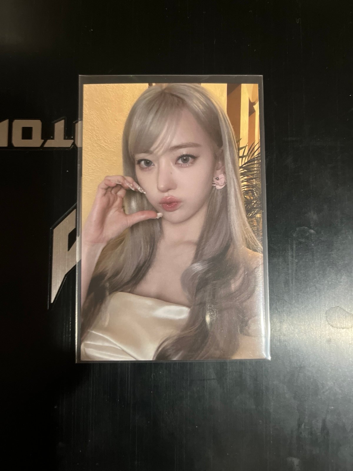 lesserafim sakura easy broadcast photocard
