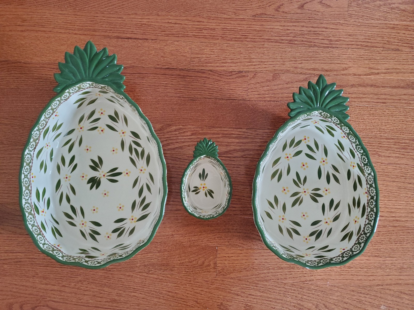 Temptations by Tara Old World Pineapple Floral Baking Dish 3 pc Nest Bake Serve