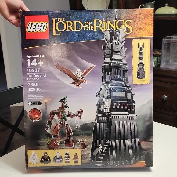 NIB Lego The Lord Of the Rings The Tower Of Orthanc #10237