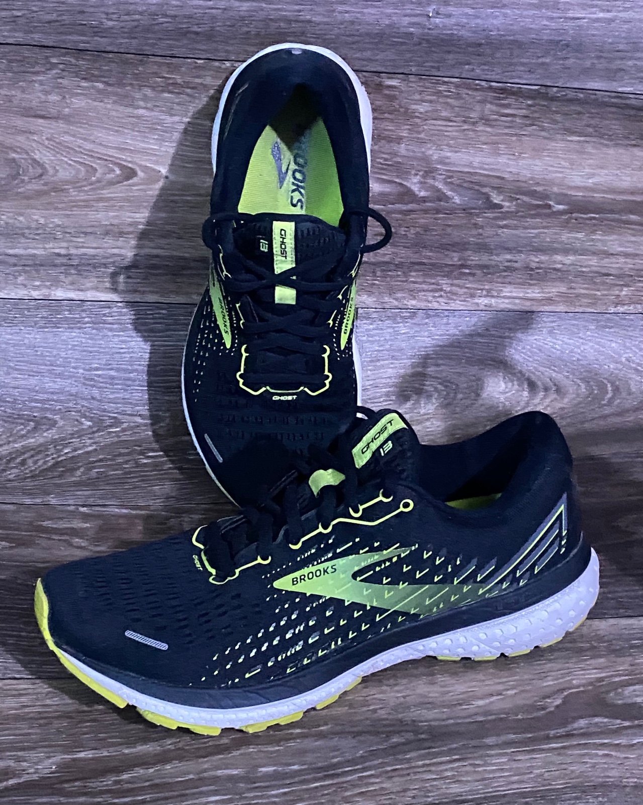 Brooks Ghost 13 Athletic Running Shoes Black Volt Green Athletic Mens Size 9.5