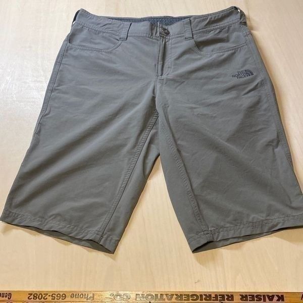 The North Face Womens Hiking Shorts Gray Size 2 Stretch
