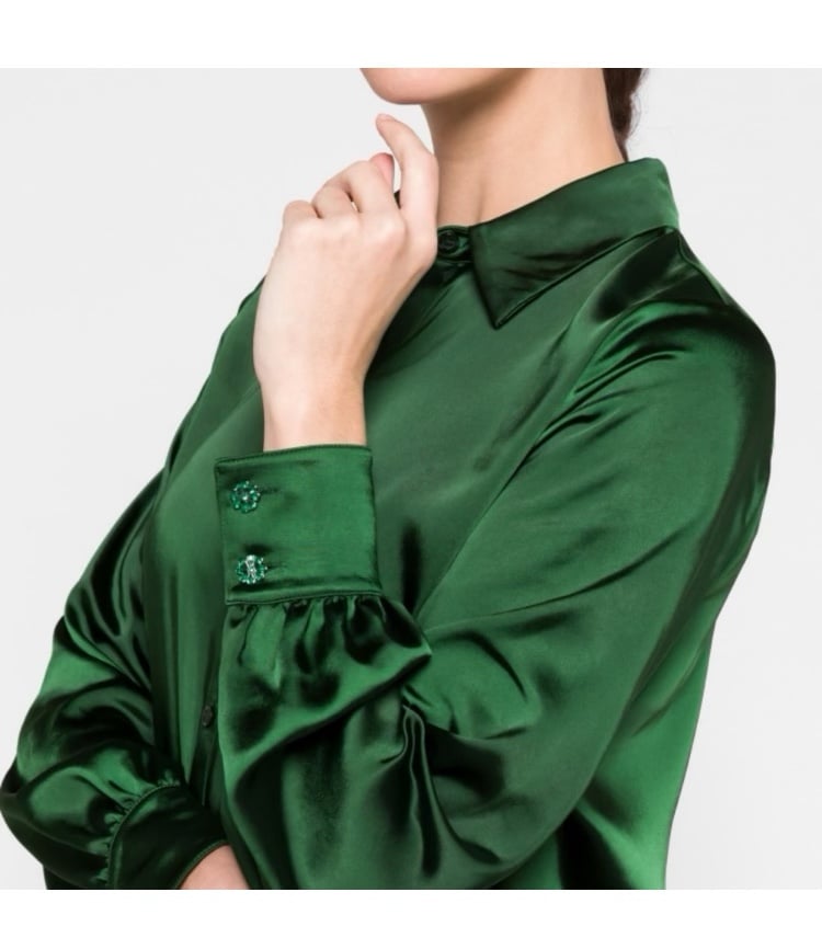 Kate Spade green satin button up blouse with beautiful buttons size 4