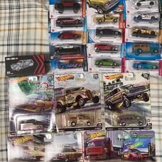 Lot of hotwheels