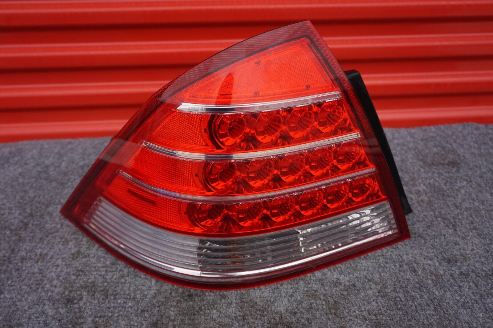 2005 2006 2007 Mercury Montego Tail Light DRIVER LEFT Side TAILLIGHT LED