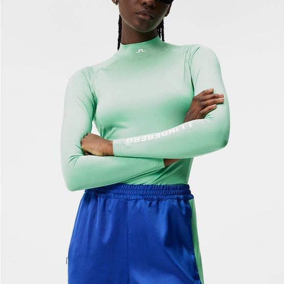 Nwot ASA SOFT COMPRESSION TOP