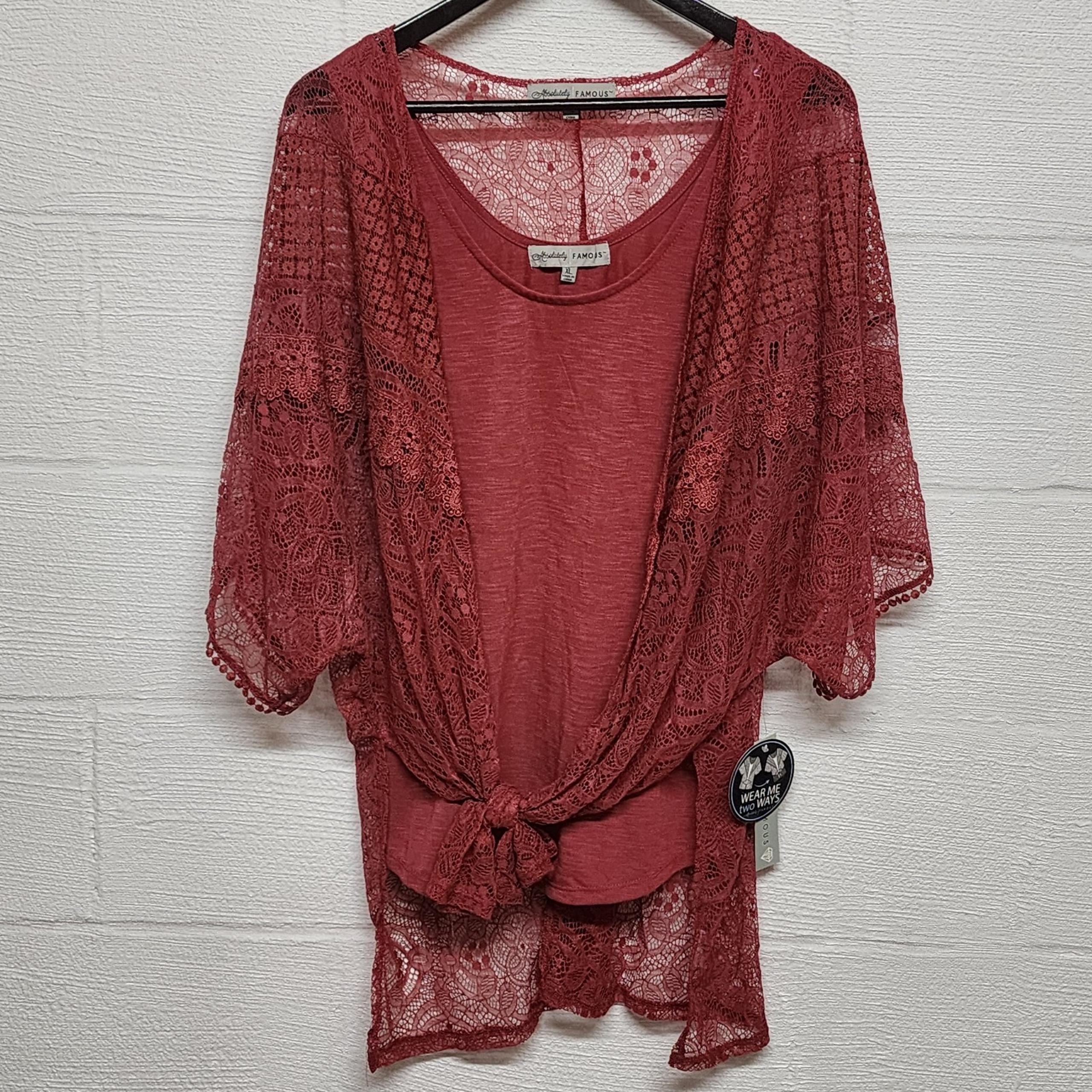 New with Tags 2 piece Lace Top Set in Size XL