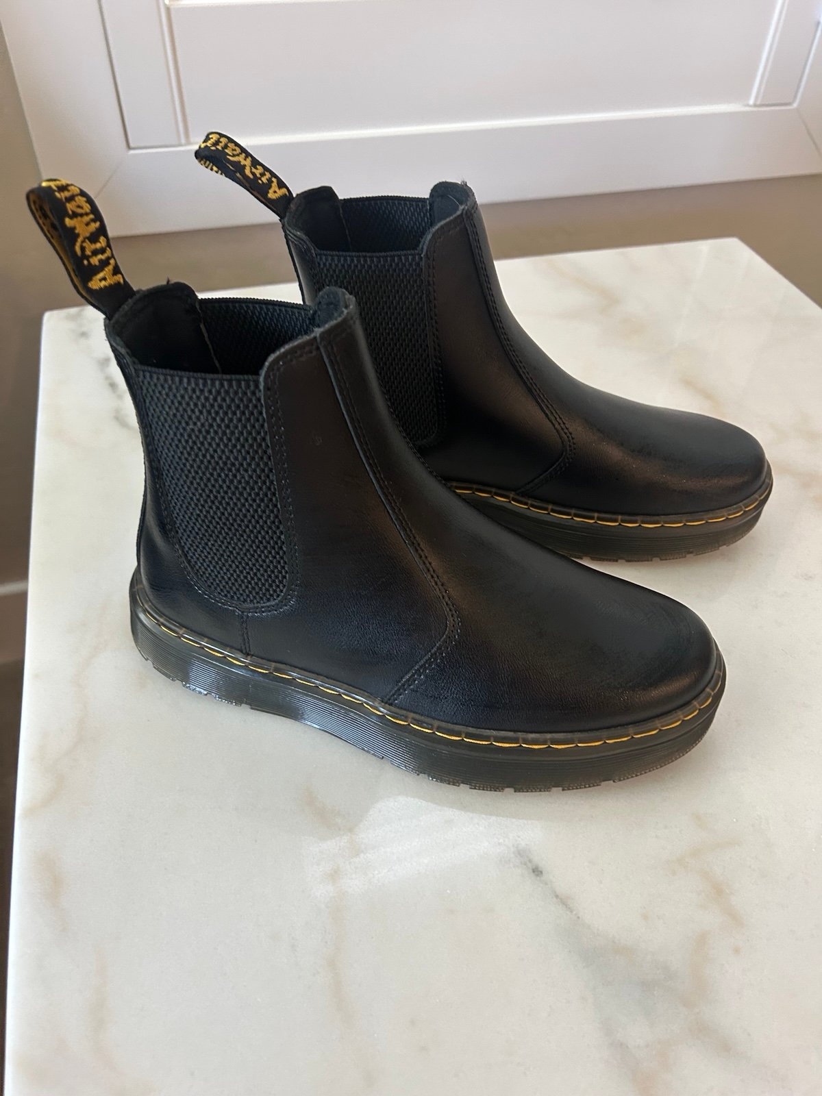 Dr. Martens Dorrian Leather Chelsea Boots Women’s Size 6 Black New