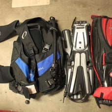 Oceanic Scuba Diving Suit/Gear & Flipper