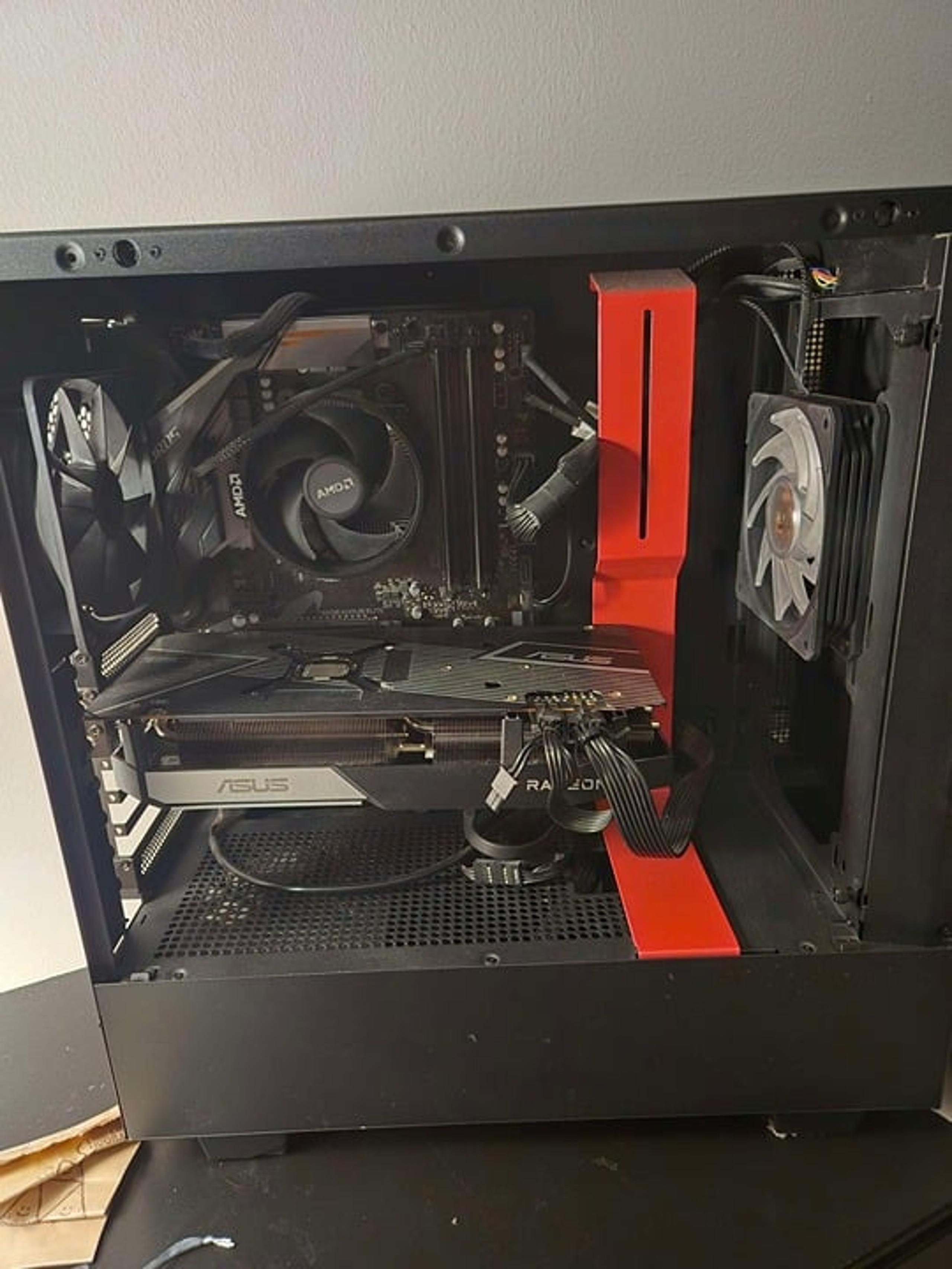 Gaming PC | RX 6700 xt | Ryzen 5 3600 | 16GB ram | 2TB M dot 2 |