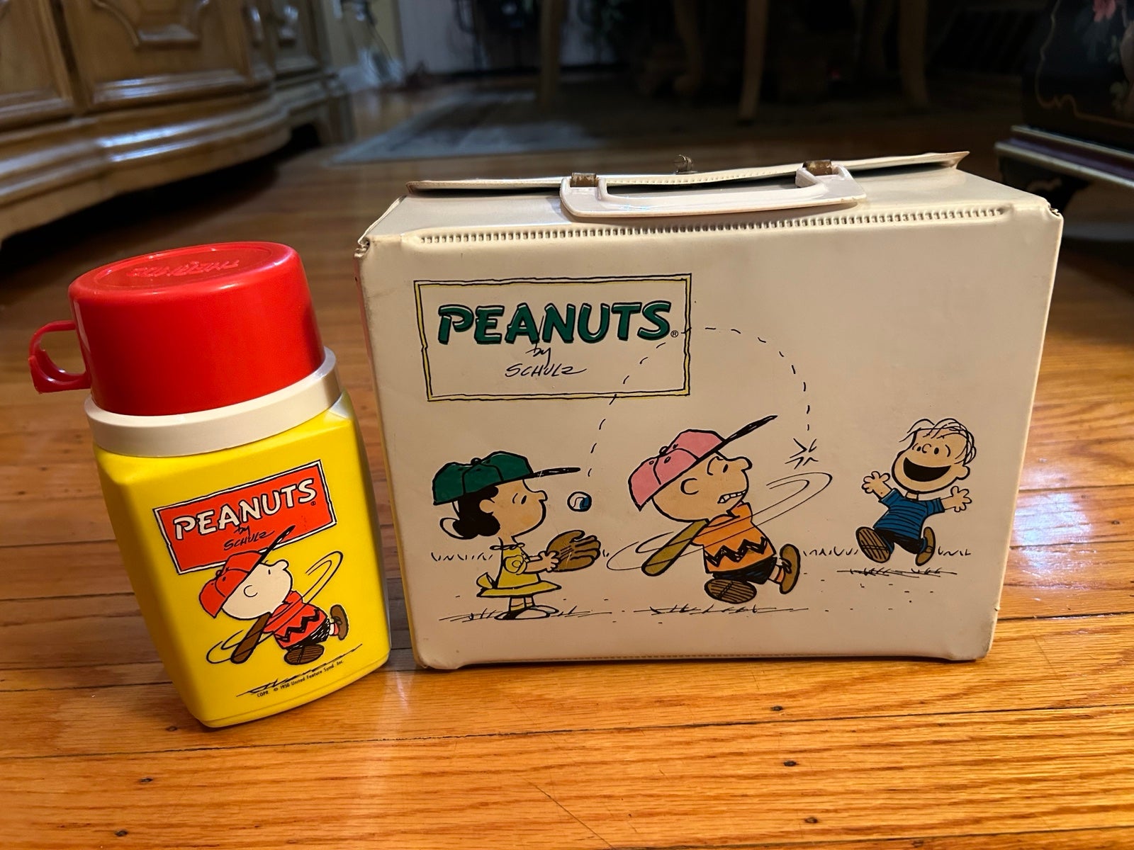 Vintage Peanuts Snoopy Charlie Brown White Vinyl Lunchbox Thermos Complete 1972