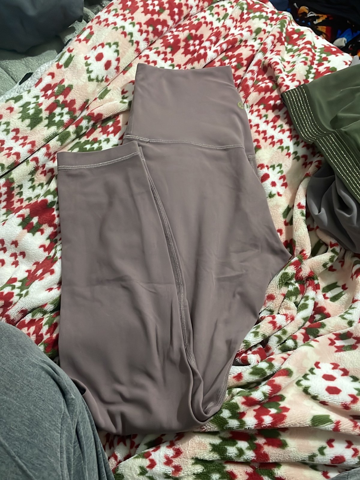 lululemon leggings size 6