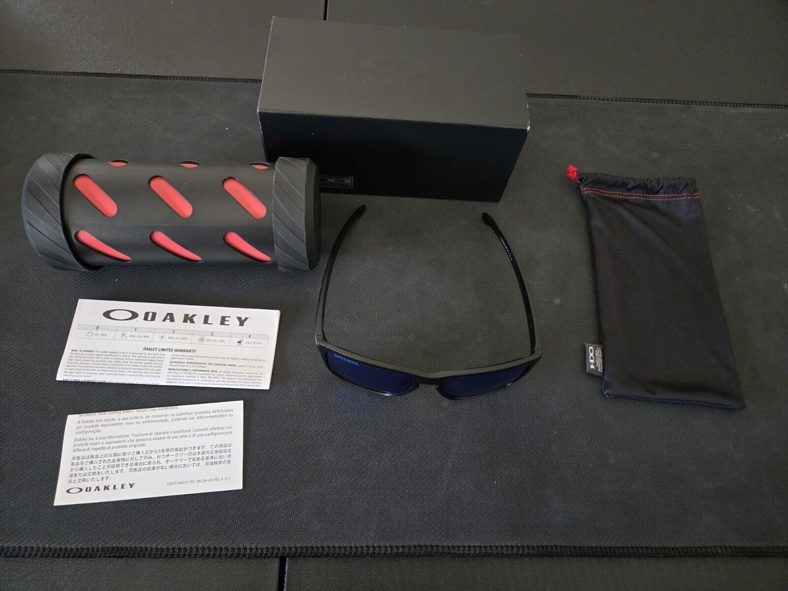 Oakley MotoGP Spielberg Sliver XL Matte Black Prizm Sapphire Iridium OO9341-2557