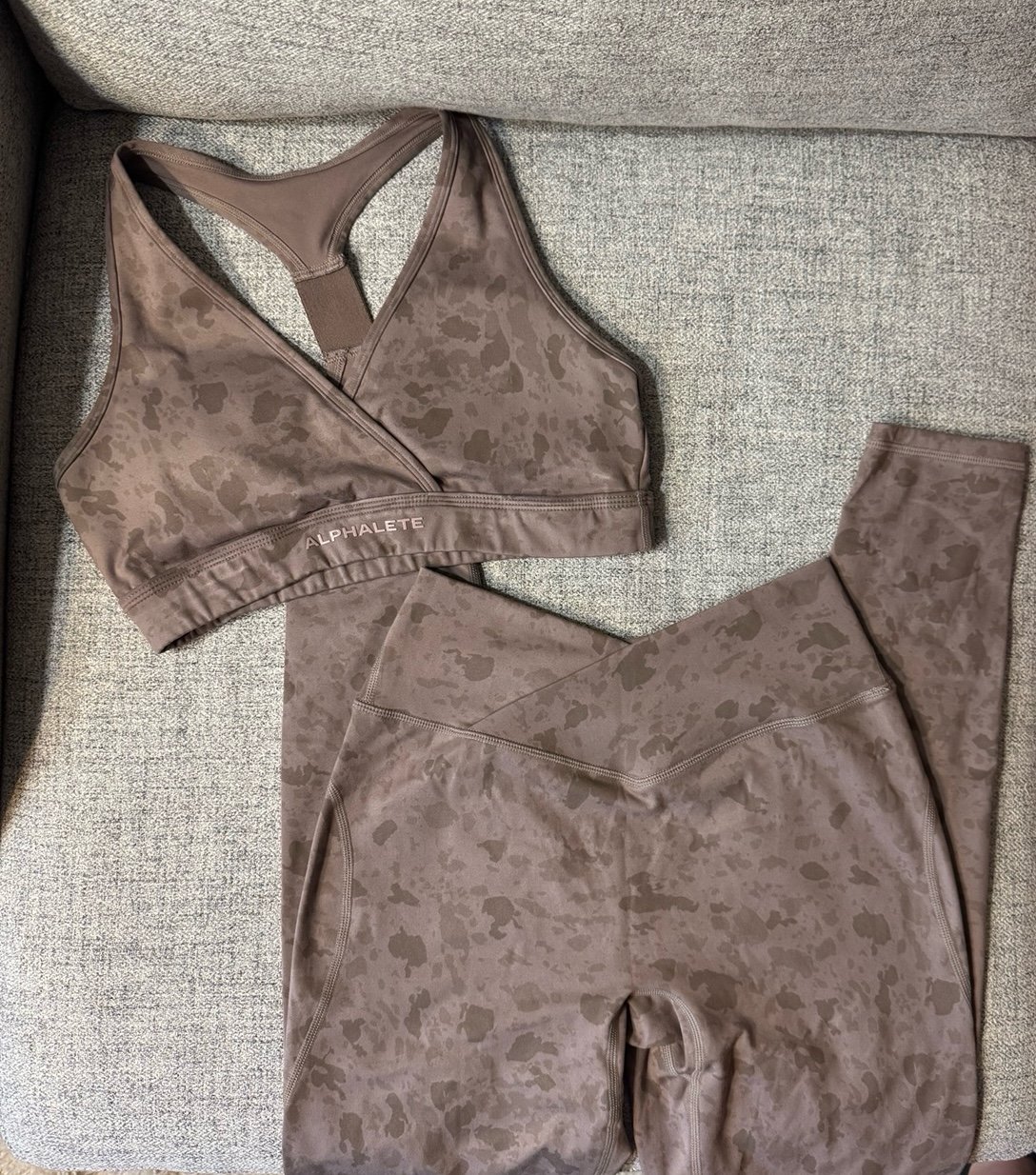 Alphalete Surface Mocha Pebble set