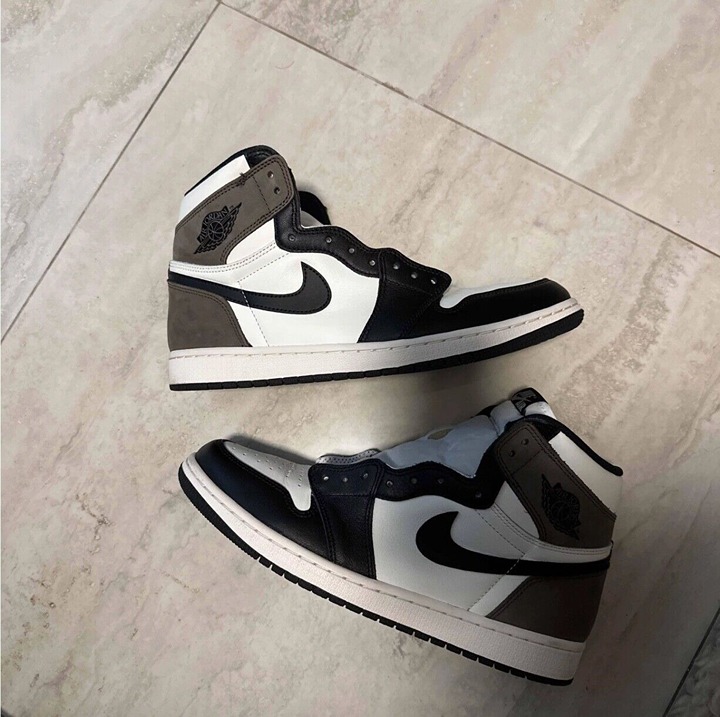 Air Jordan 1 Retro High OG 'Dark Mocha’ Size 8.5