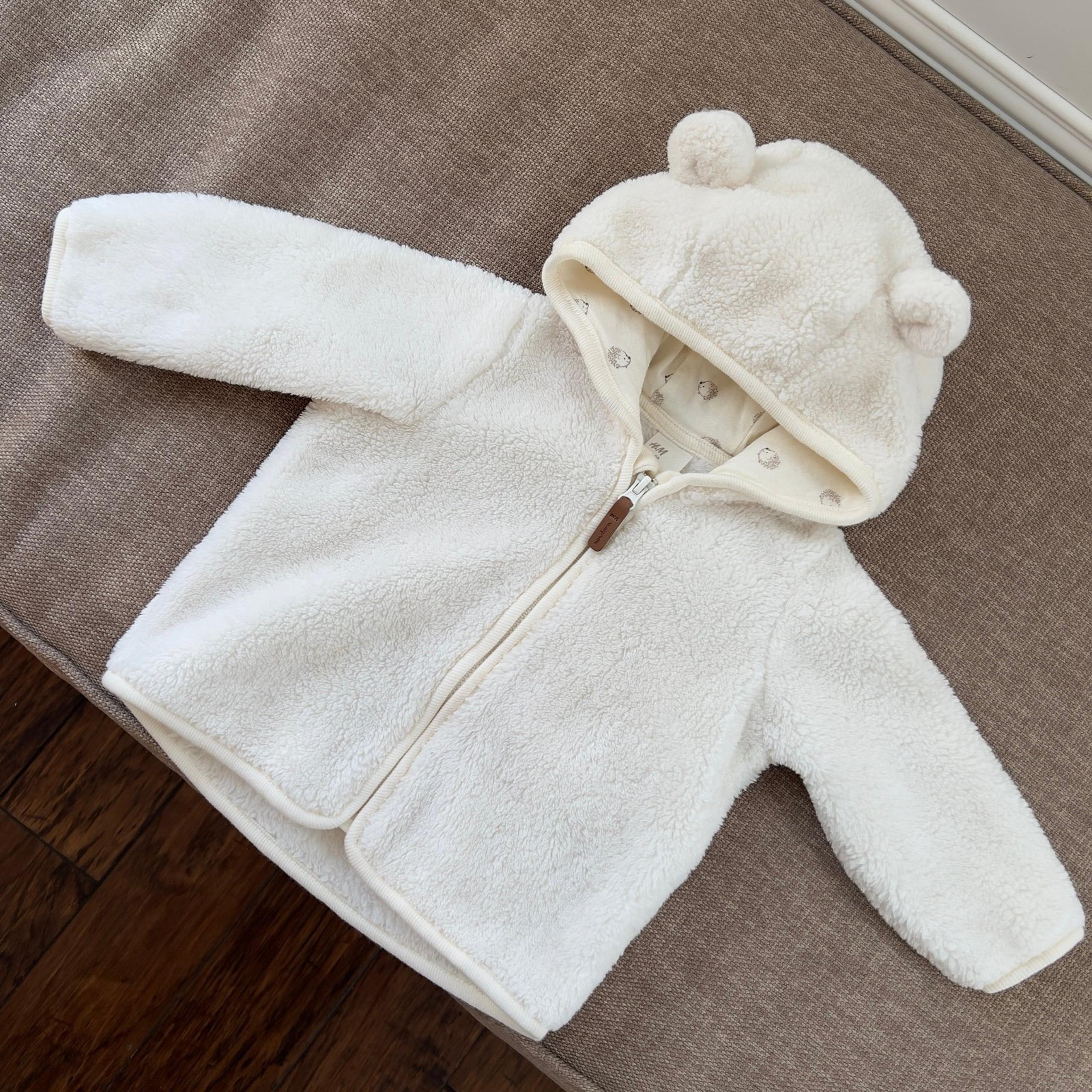 H&M White Fuzzy Zip-up Jacket Baby Unisex 6m