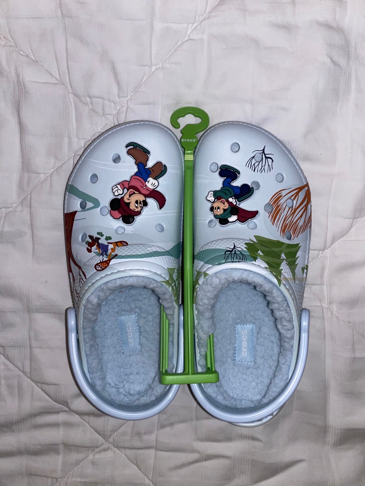 Disney Mickey and Minnie Christmas Crocs 2023 (women size 8)