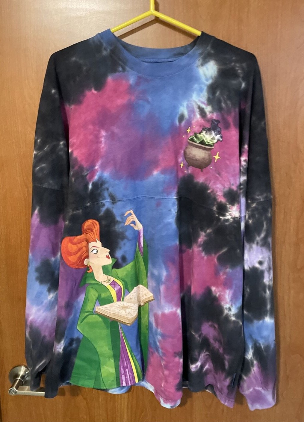 NEW Disney Parks 2022 Hocus Pocus Tonight We Fly Spirit Jersey Adult Size XL