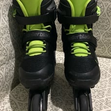 Roller blades