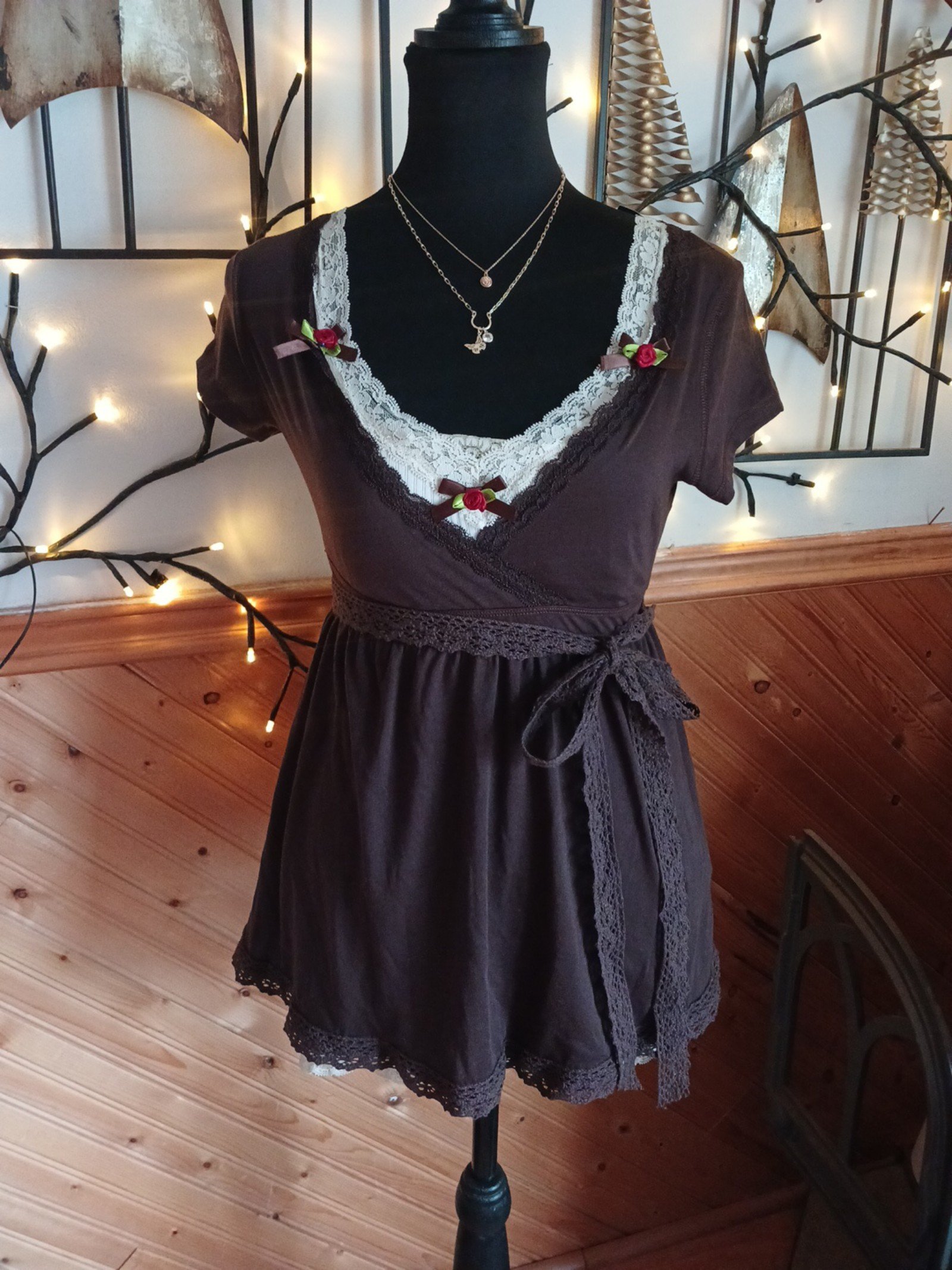 ♡ Hollister Empire Waist crochet lace Henley Babydoll Flowy Top